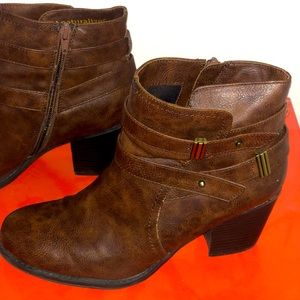 Naturalizer N5 Comfort Boots